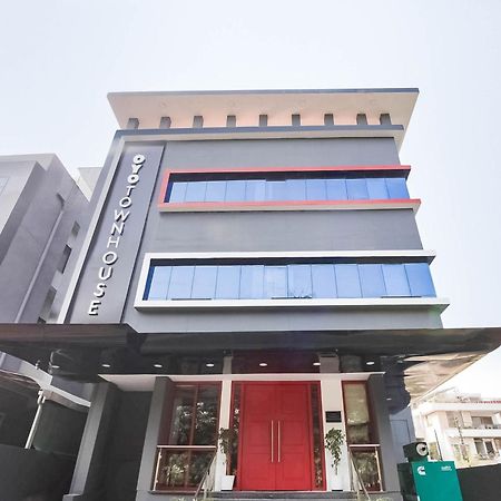 Super Townhouse Lords Inn Regency Manglia Ngoại thất bức ảnh