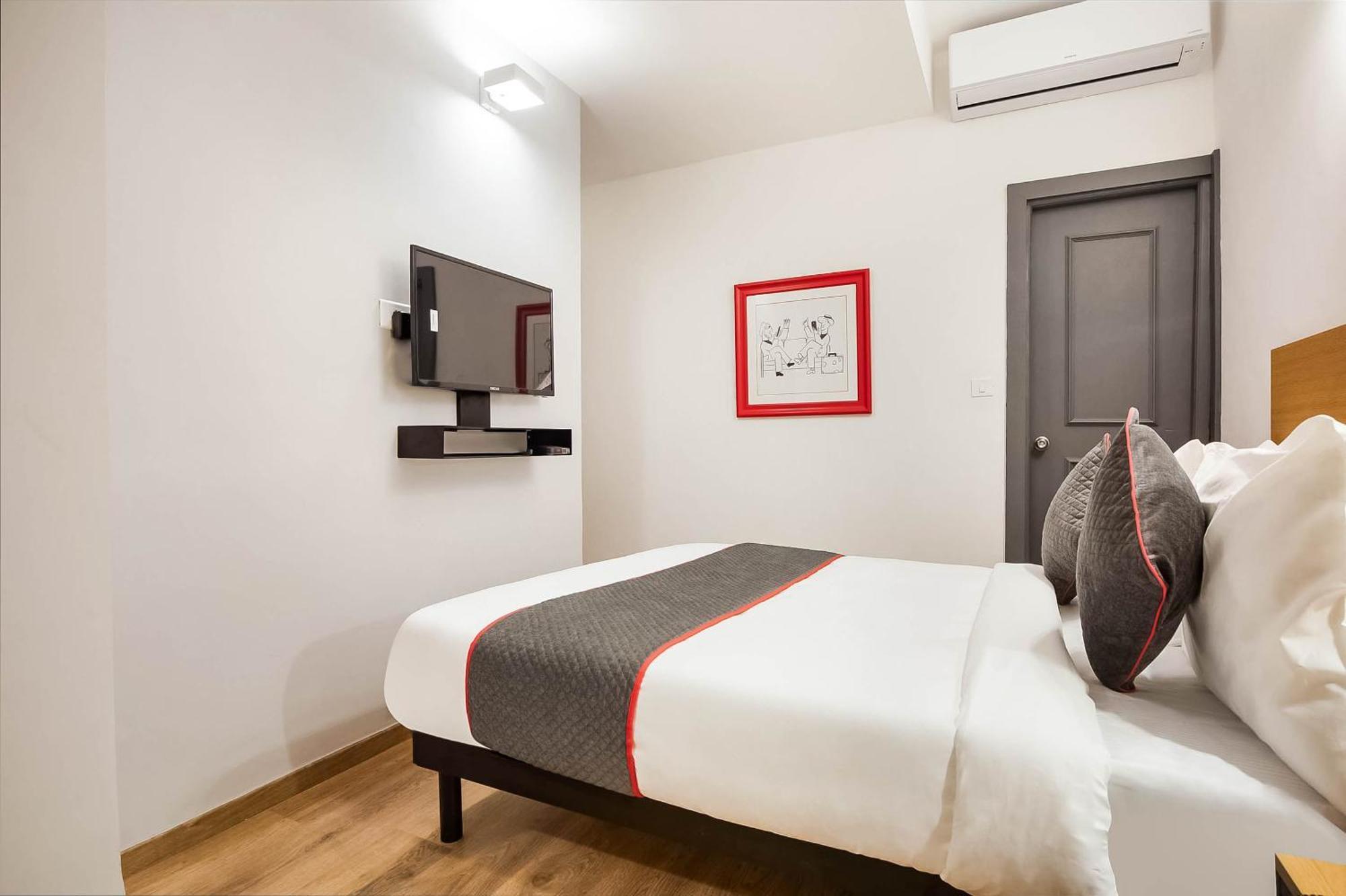 Super Townhouse Lords Inn Regency Manglia Ngoại thất bức ảnh