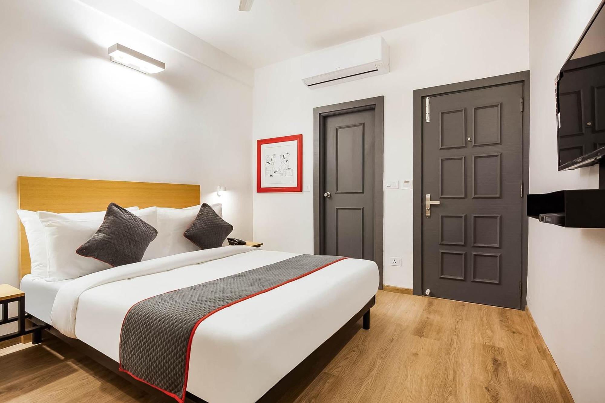 Super Townhouse Lords Inn Regency Manglia Ngoại thất bức ảnh